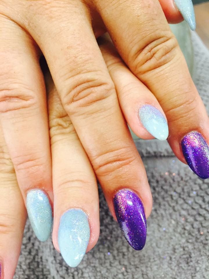 colored nails