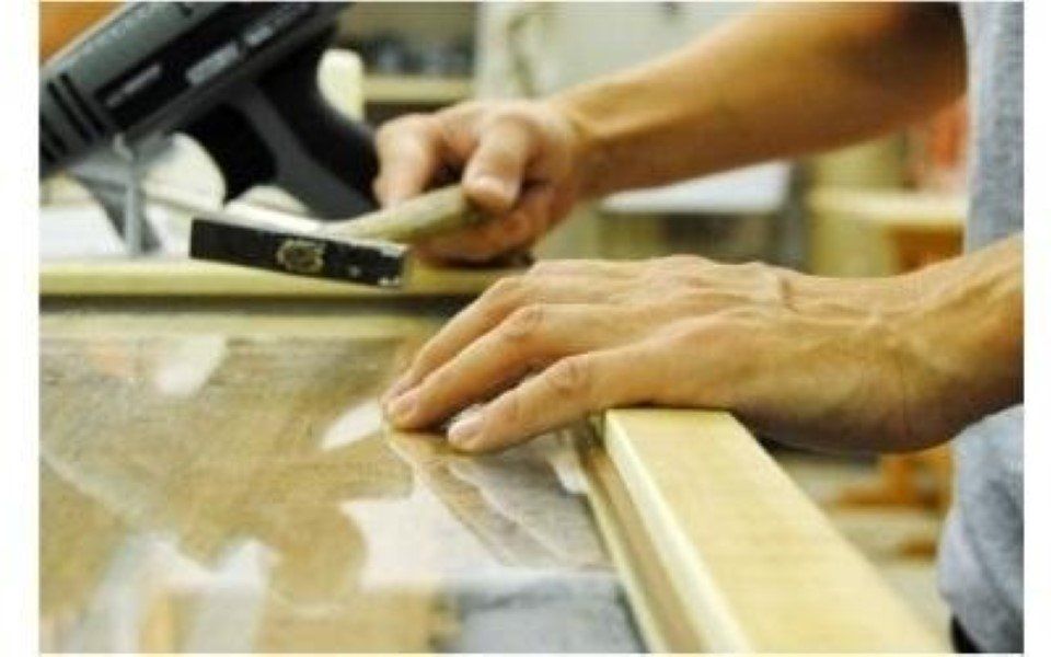 lavorazione cornice