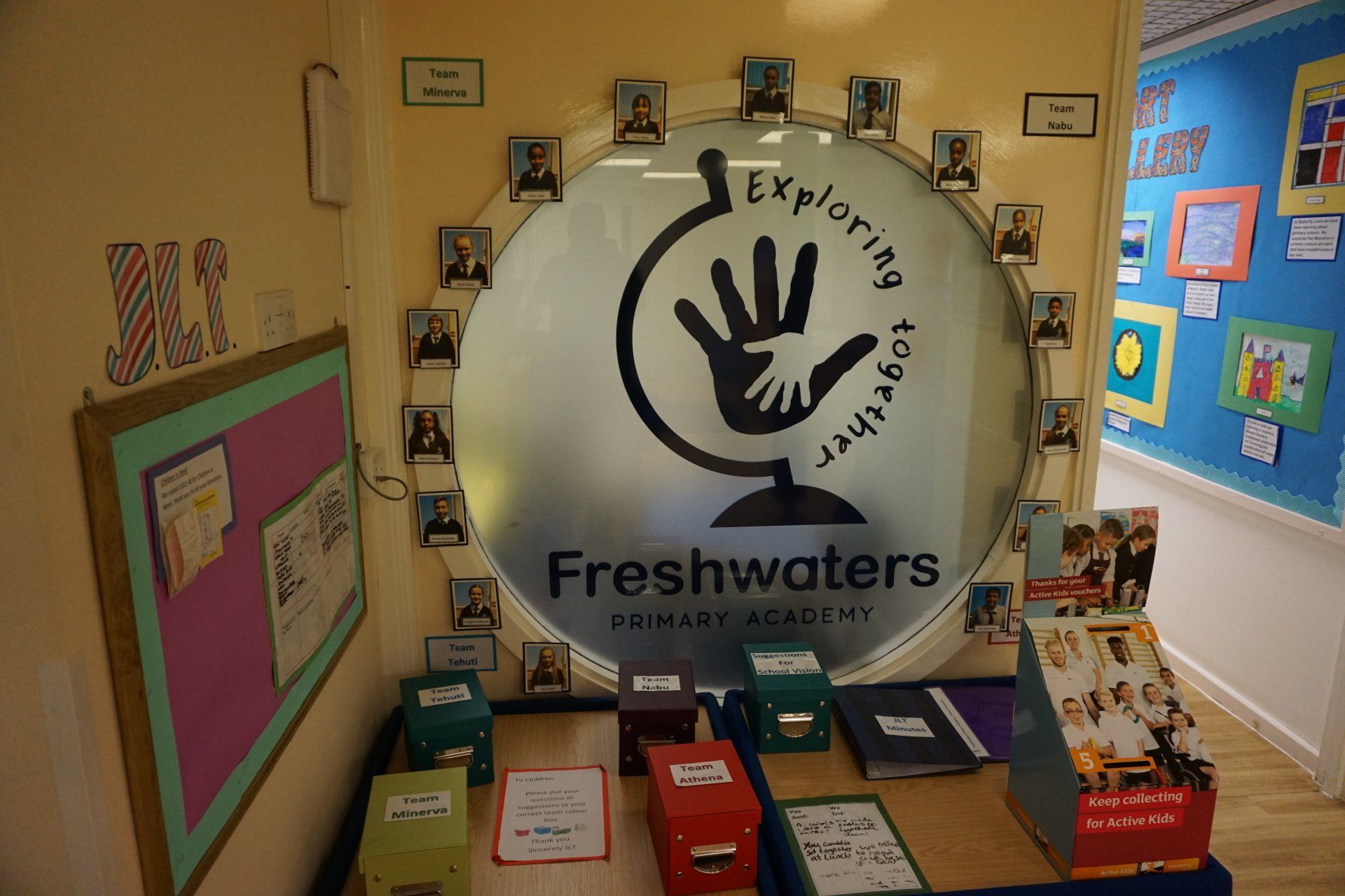 frosted vinyl with coloured vinyl logo