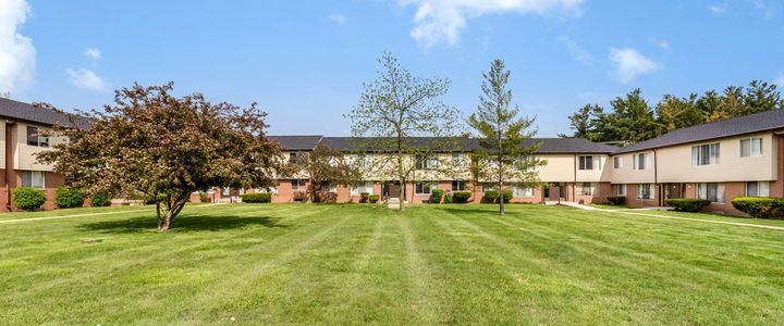 Drakeshire Courtyard