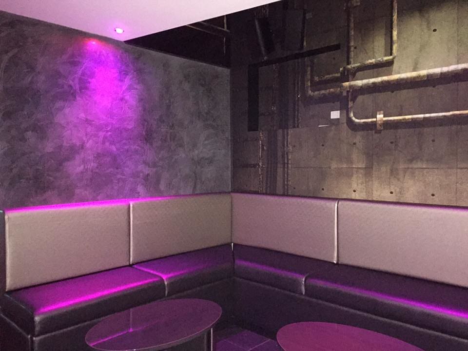 Rendered wall with seats - Townsville Texture Coating