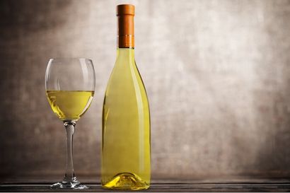 bottiglia di vino bianco