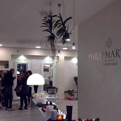 clienti in salone parrucchieri