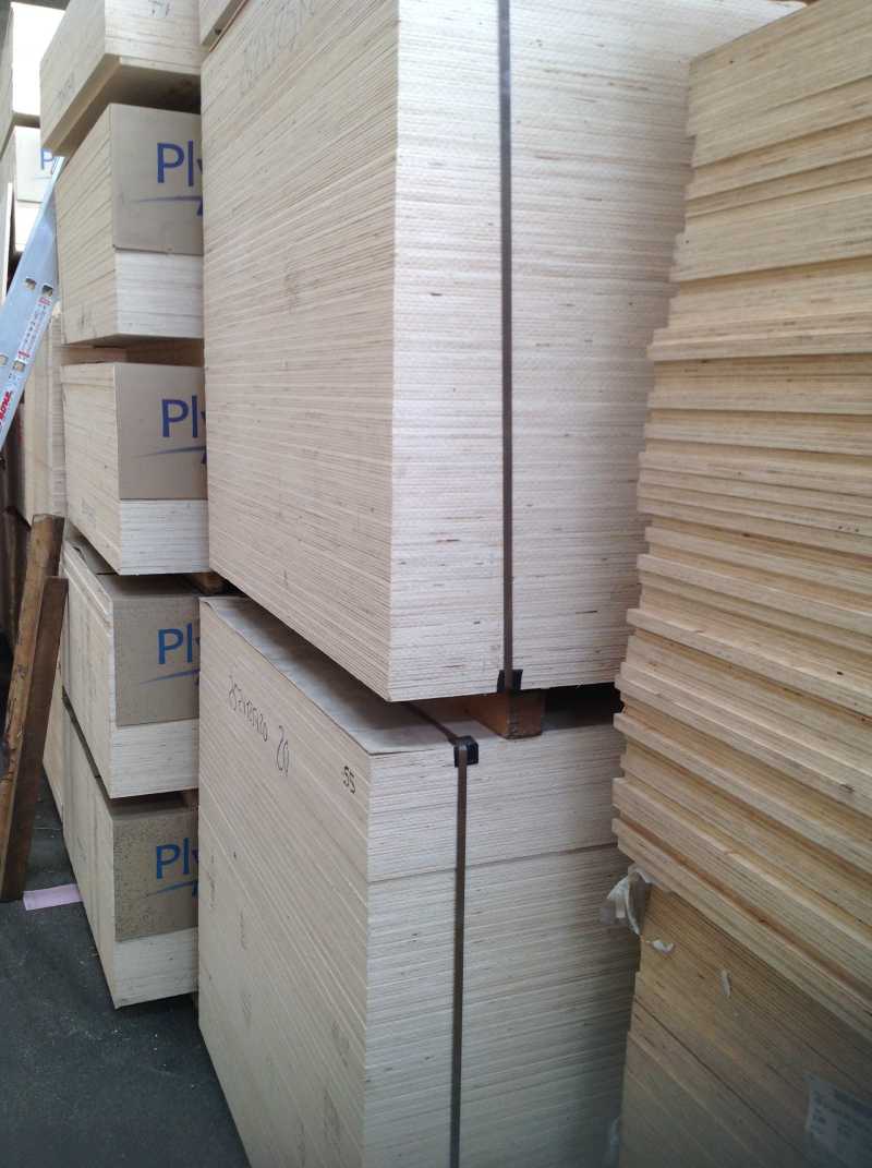Magazzino di prodotti di legno