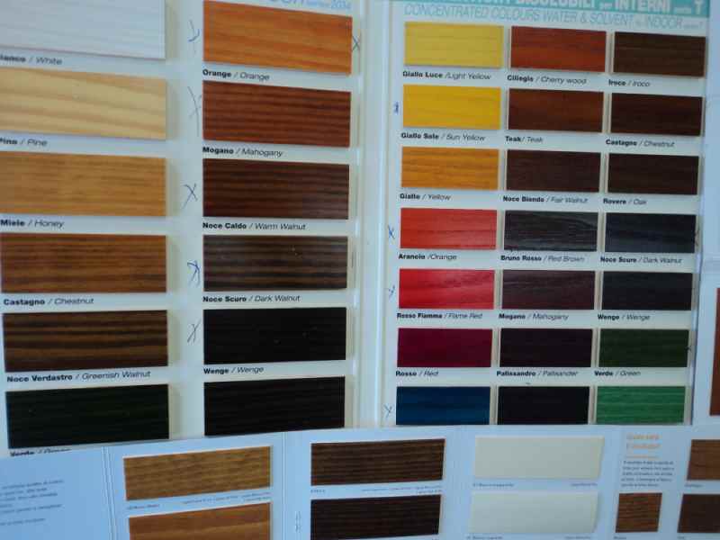 Campionario colori per legno