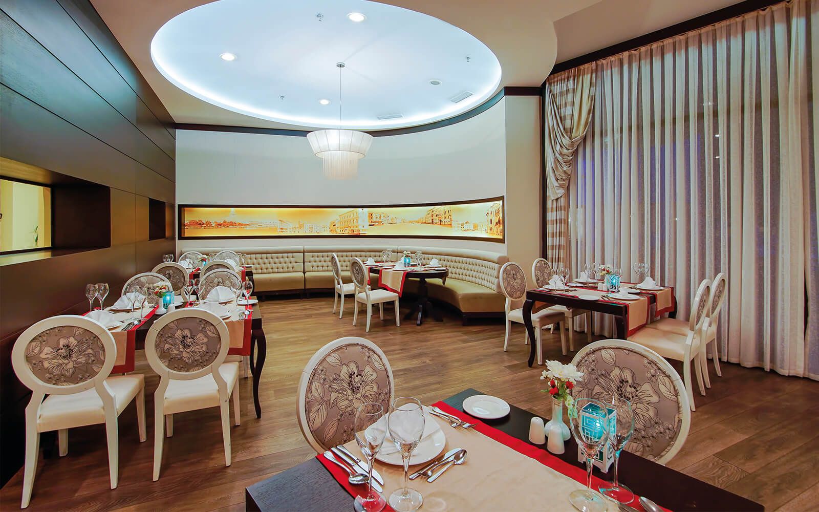Limak Atlantis Deluxe Hotel & Resort , Restaurant & Bar