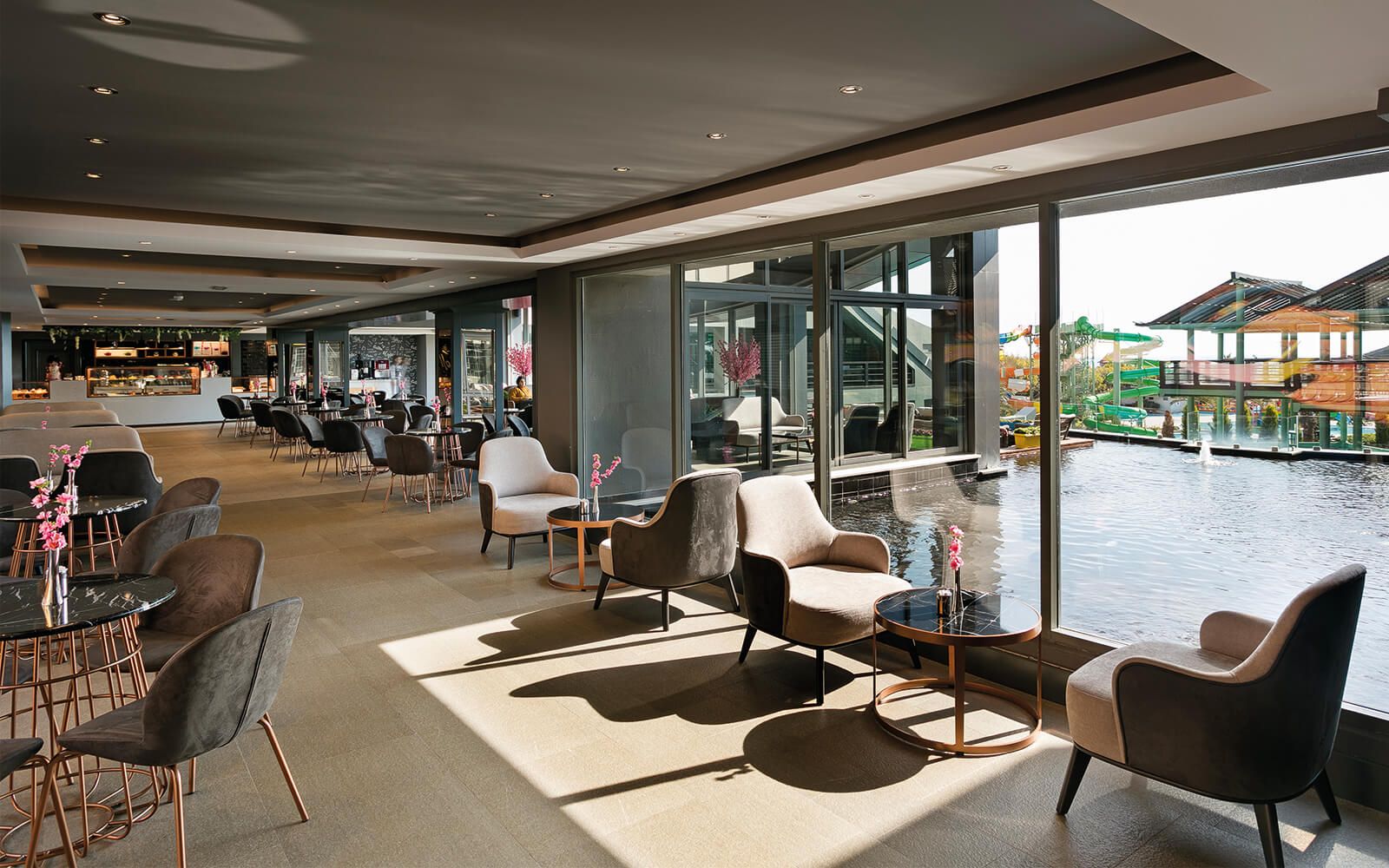 Limak Lara Deluxe Hotel & Resort , Restaurant