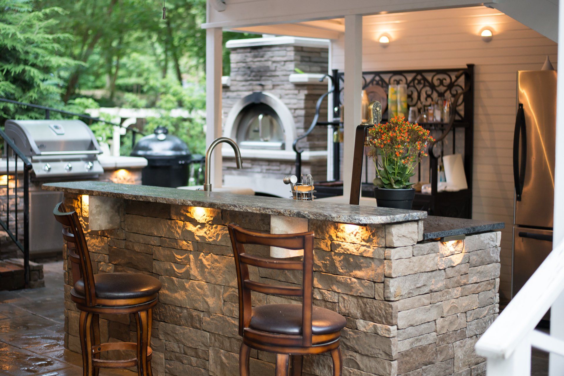 Outdoor Kitchen Lighting