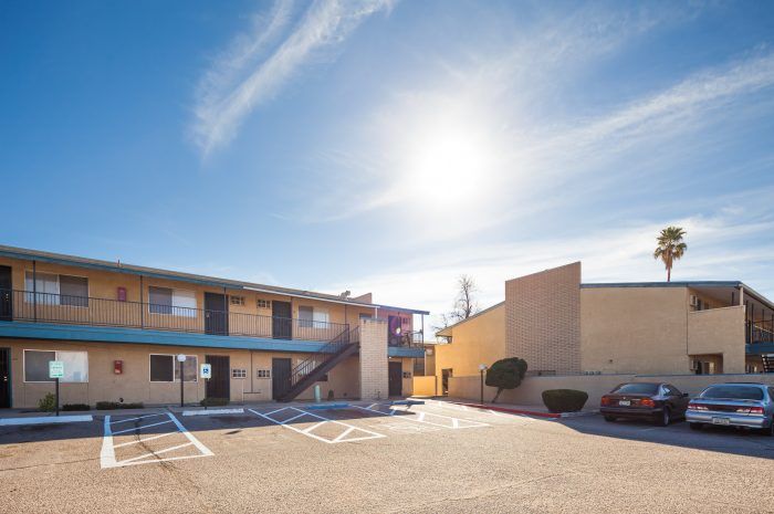 Casa De Caro Apartments