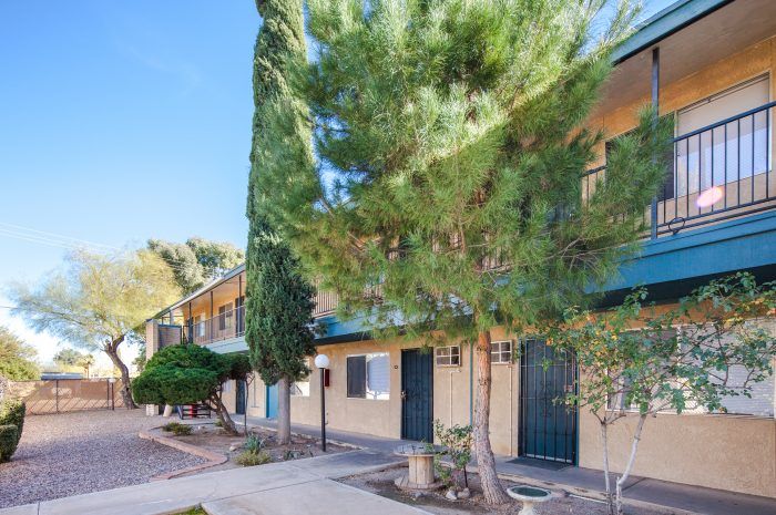 Casa De Caro Apartments
