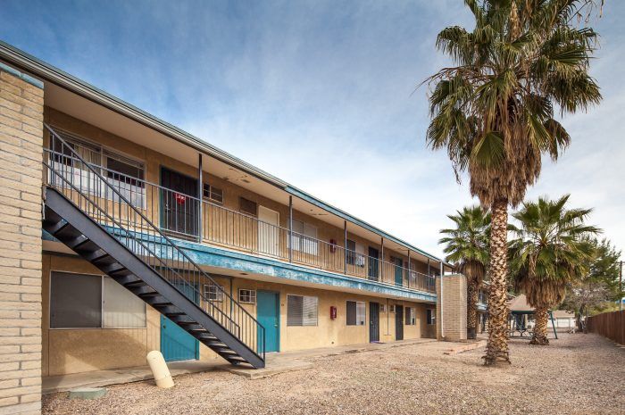 Casa De Caro Apartments