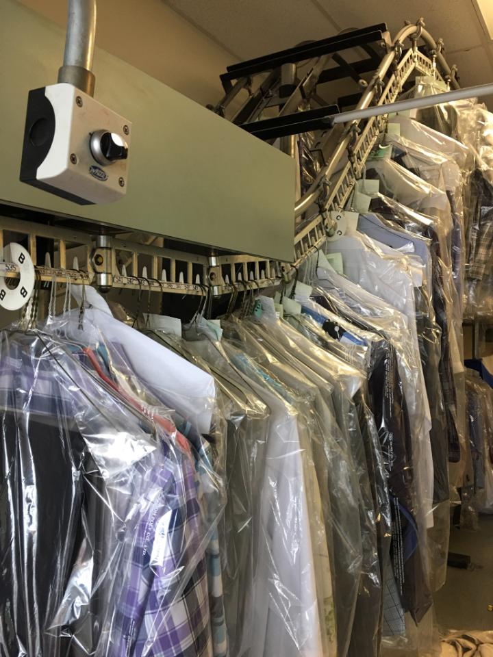 DRY CLEANERS DROP SITE IN FOLSOM
