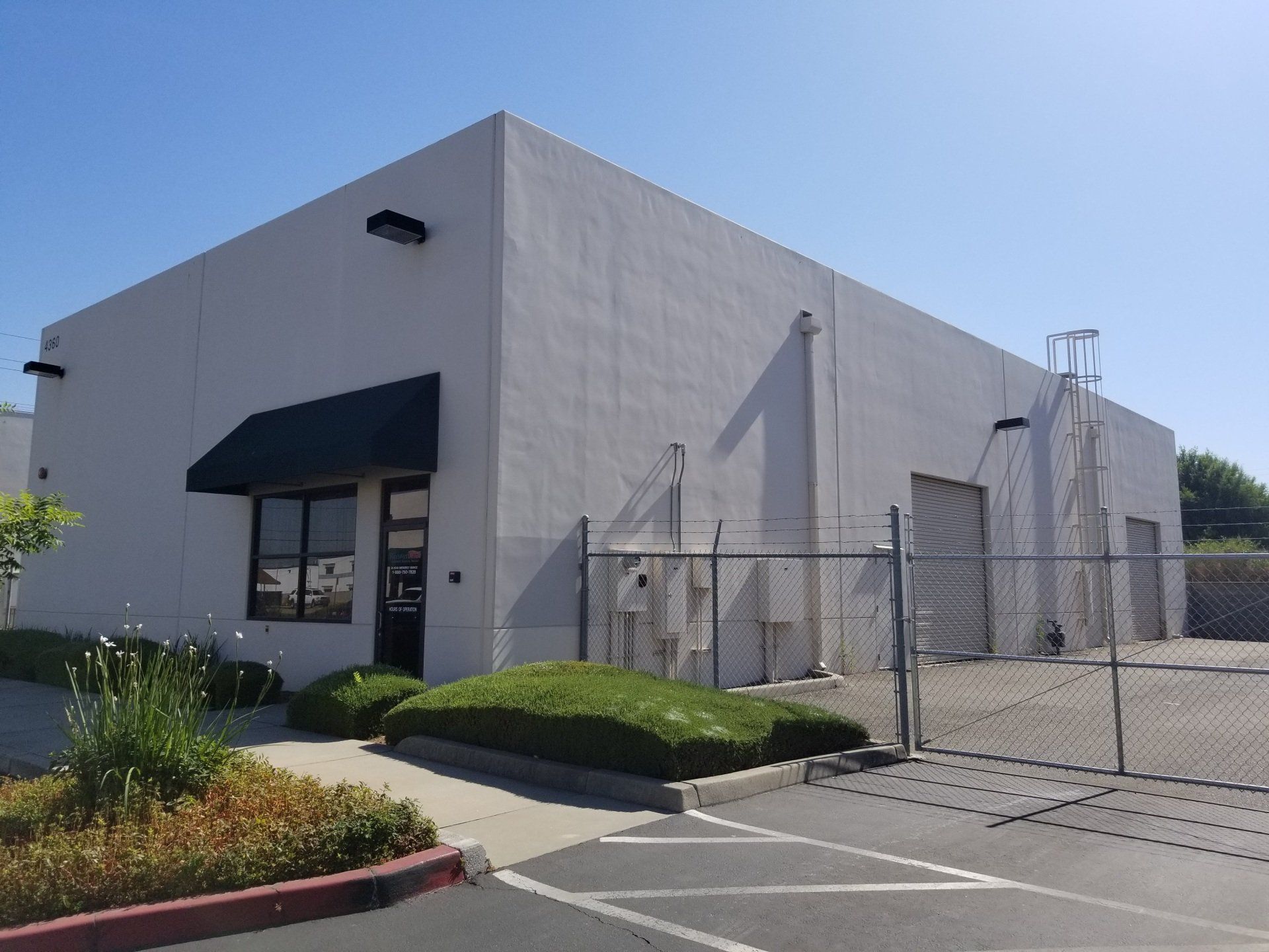 SOLD!!! $650,000.00 5000 SQ.FT INDUSTRIAL/ WAREHOUSE