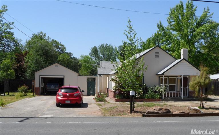 GREAT HOME ON A BIG LOT IN CITRUS HEIGHTS / SOLD