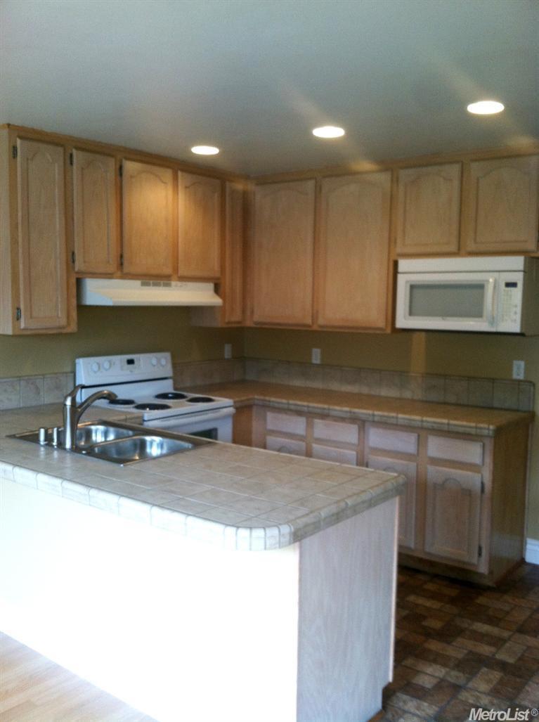 CONDO IN CARMICHAEL /SOLD