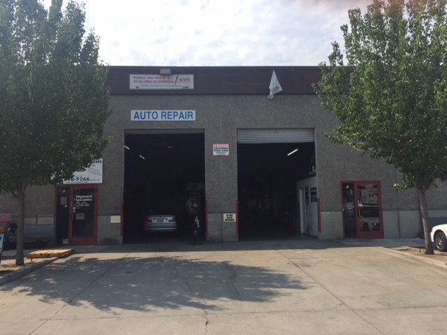 AUTO REPAIR / ALLIGNMENT SHOP