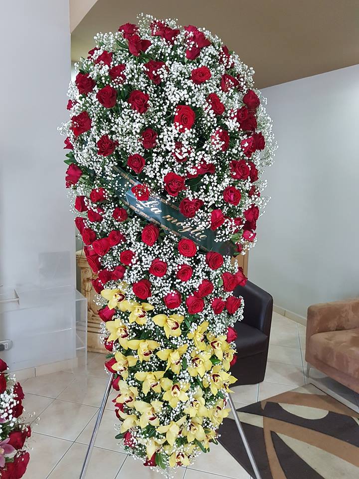 addobbi floreali per funerali (fiori gialli e rossi)