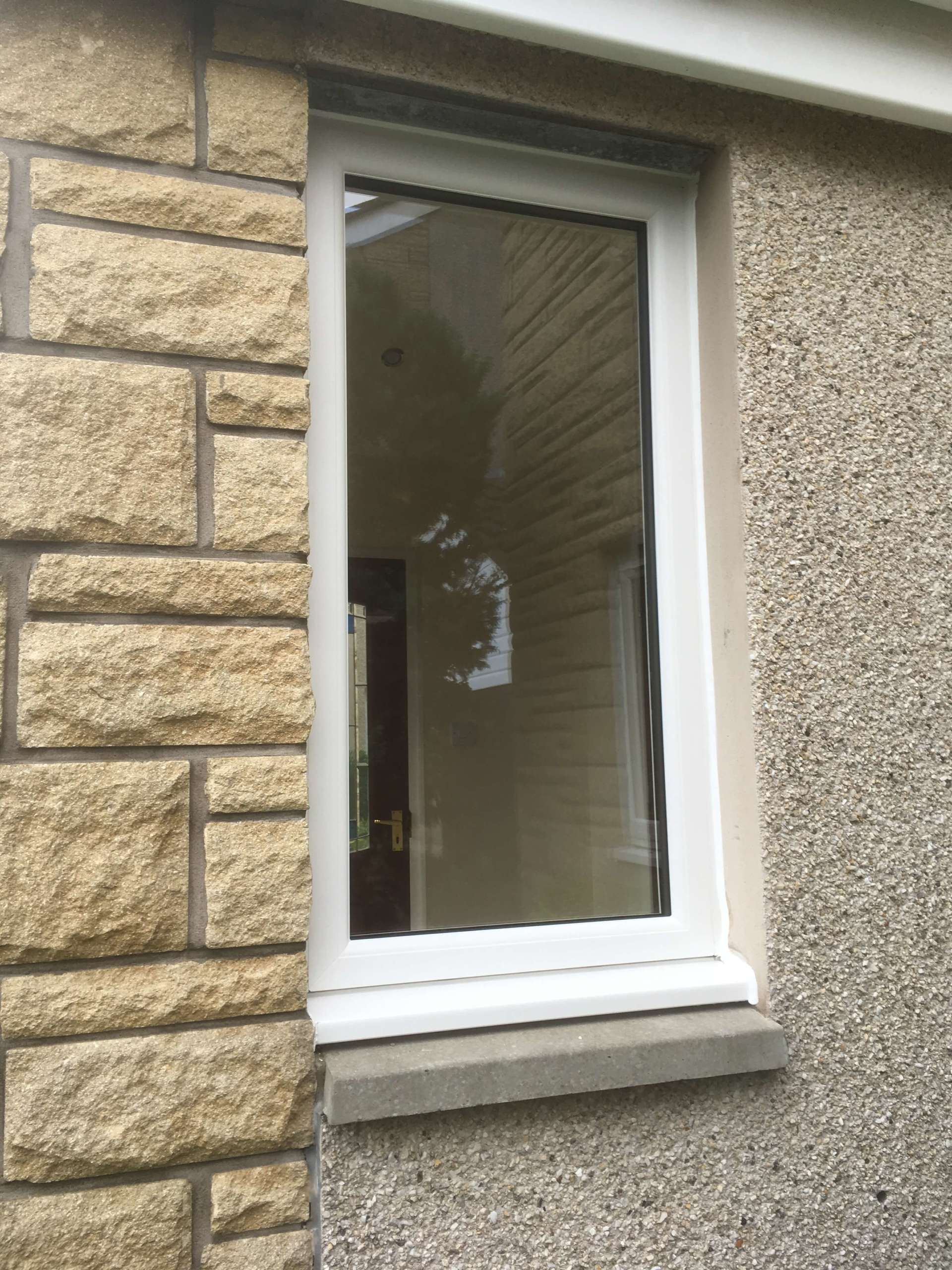 Window Store white window fixed 