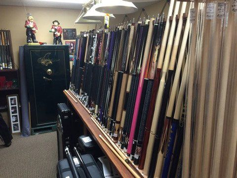 Pool Cue Room