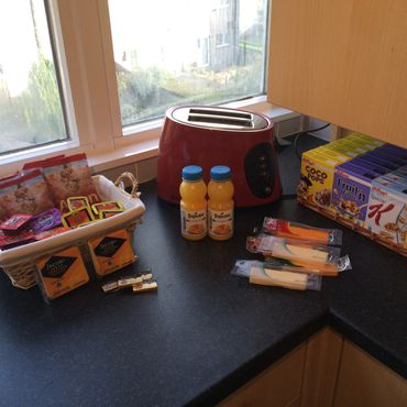 Free continental breakfast hamper