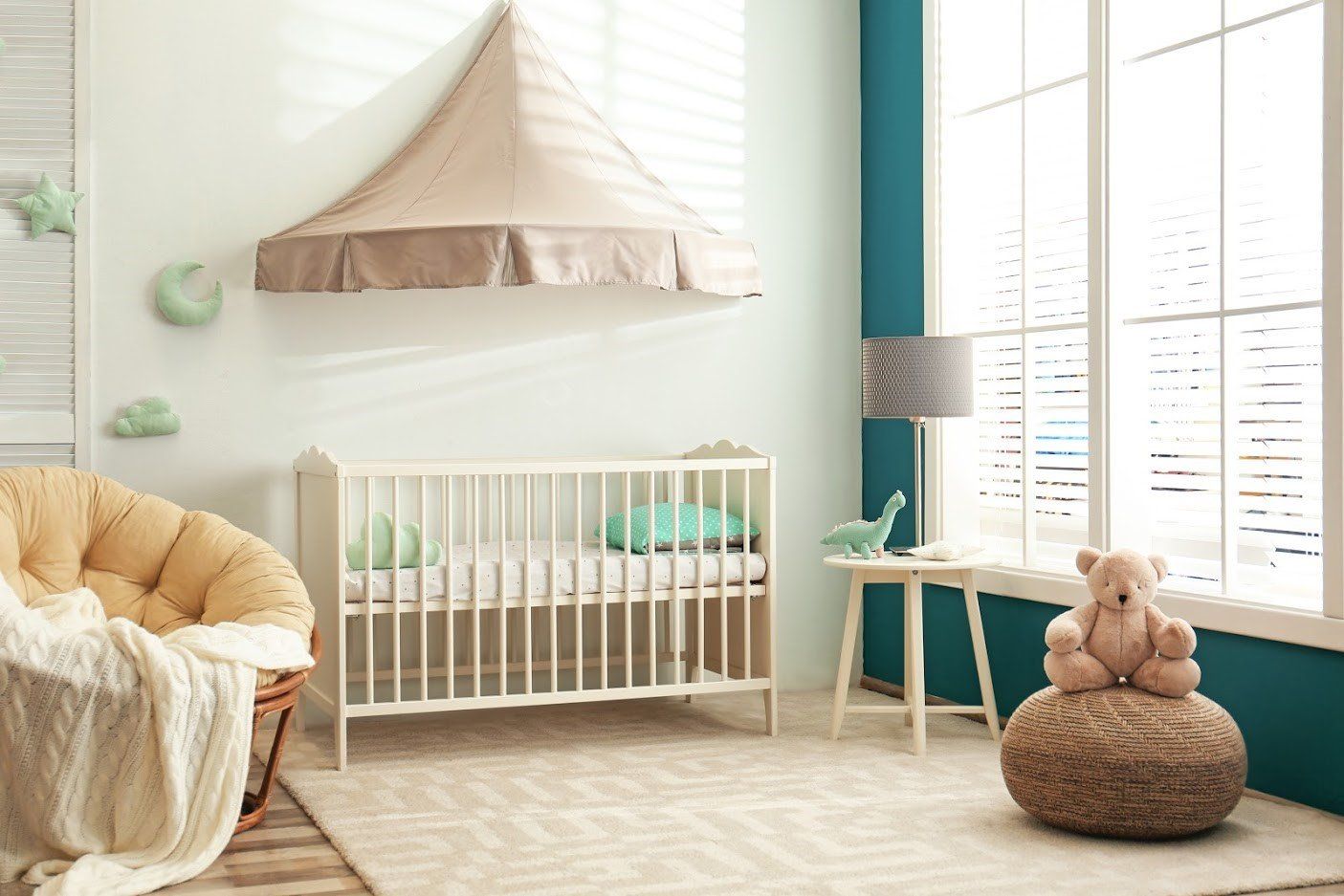 Room with Baby Crib — Carpentersville, IL — Meadowdale Apartments Room with Baby Crib — Carpentersville, IL — Meadowdale Apartments