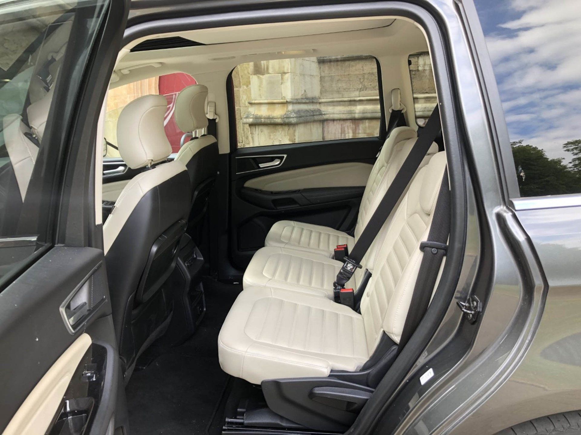 6 Seater Taxis