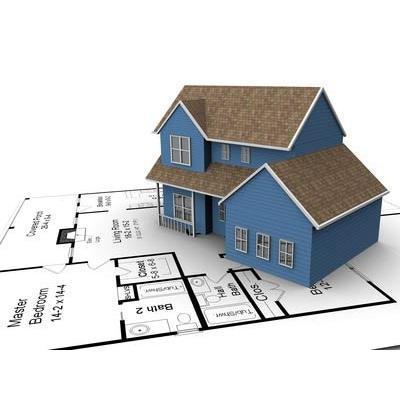 Un modellino di una casa blu sul disegno di un progetto edile
