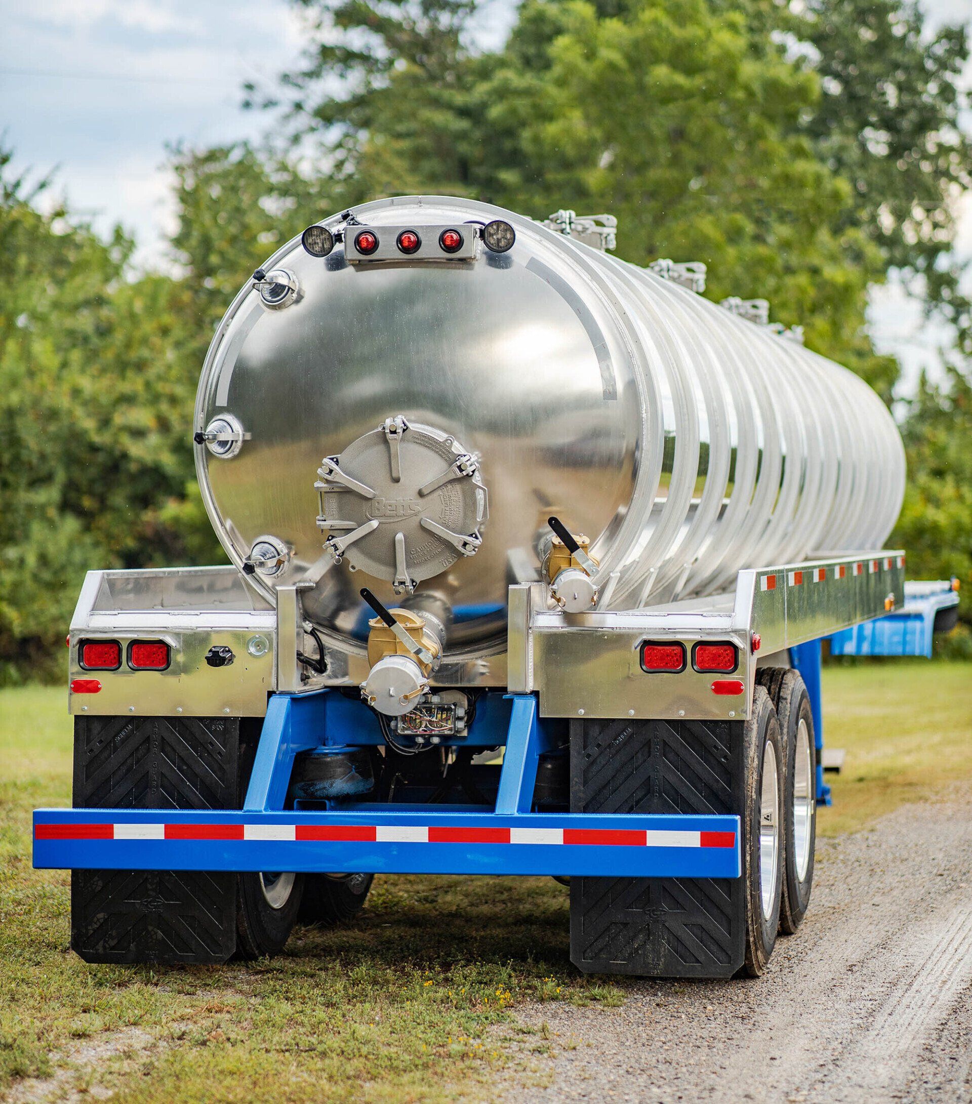 6300 Gallon Vacuum Trailer
