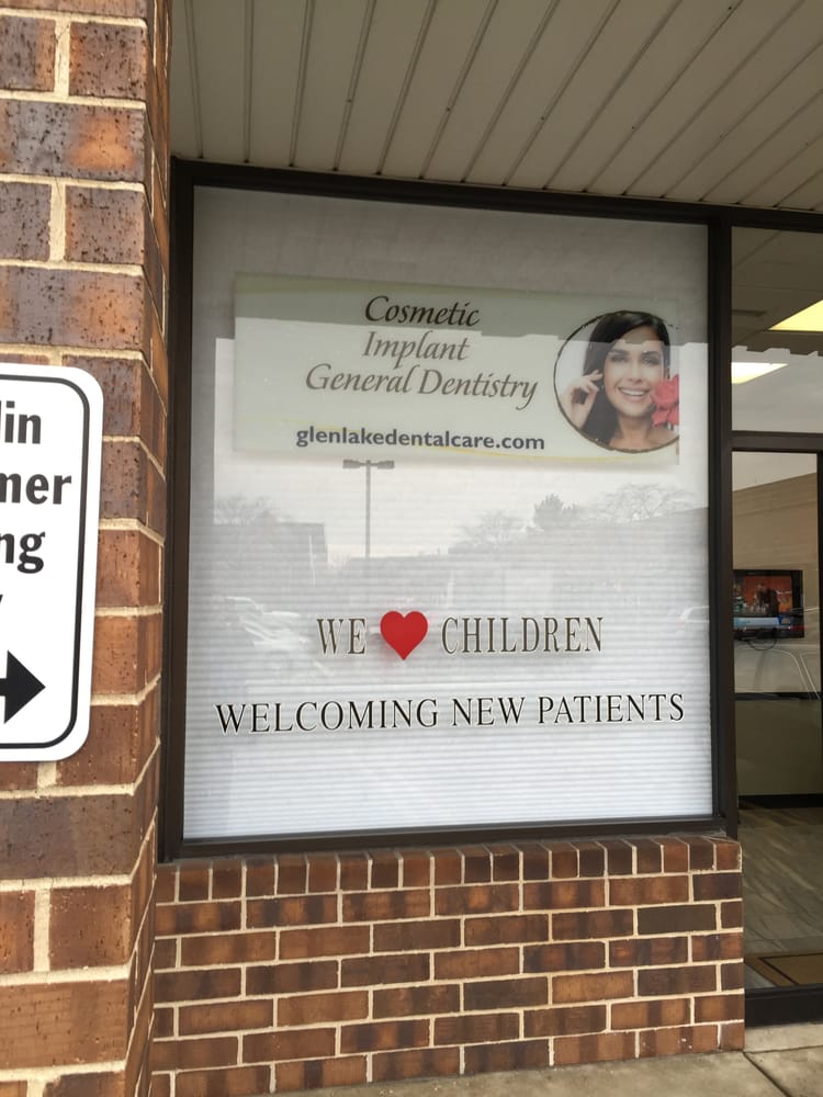 Glenlake Dental Care Office