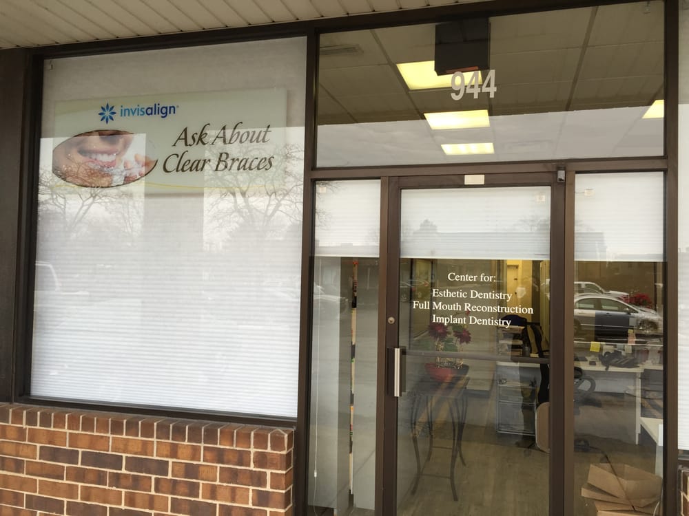 Glenlake Dental Care Office