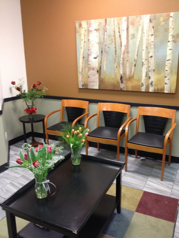 Glenlake Dental Care Office
