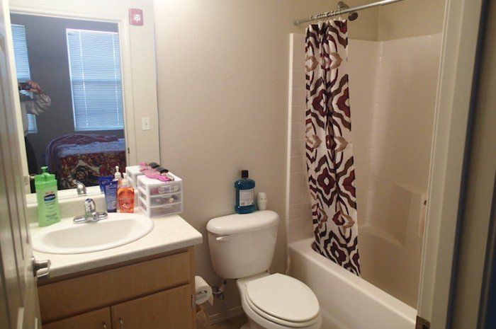 seabreeze apartments bathroom