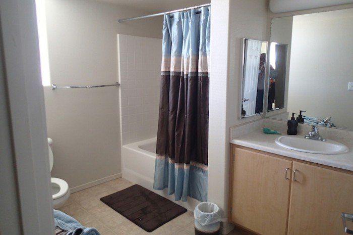 seabreeze apartments bathroom
