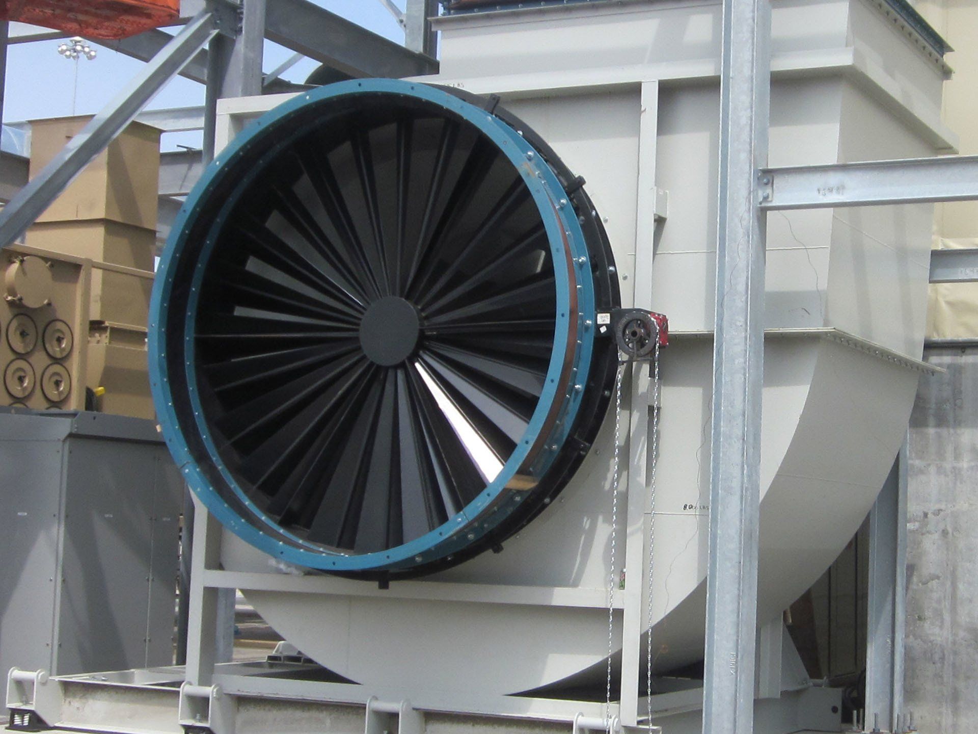 DAMPERS / LOUVERS