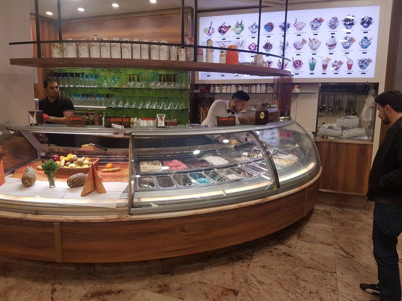 Bar-Display und Kühltheke