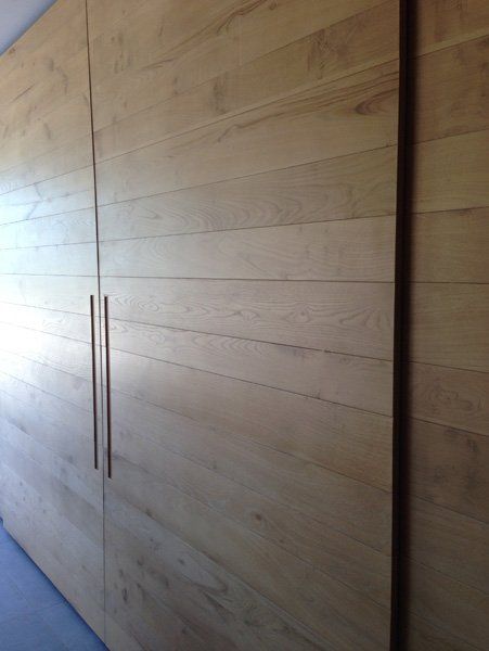 Schwebetürenschrank