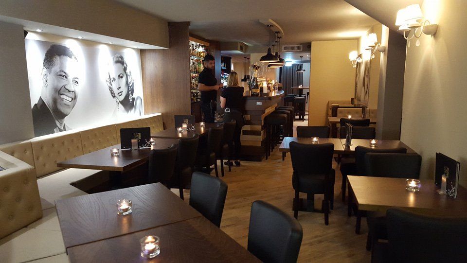 Innenaustattung im Bar Oscars