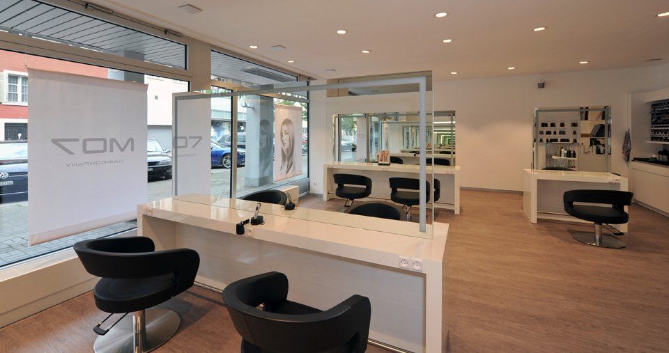 Schönheitssalon Kosmetikstudio Tische
