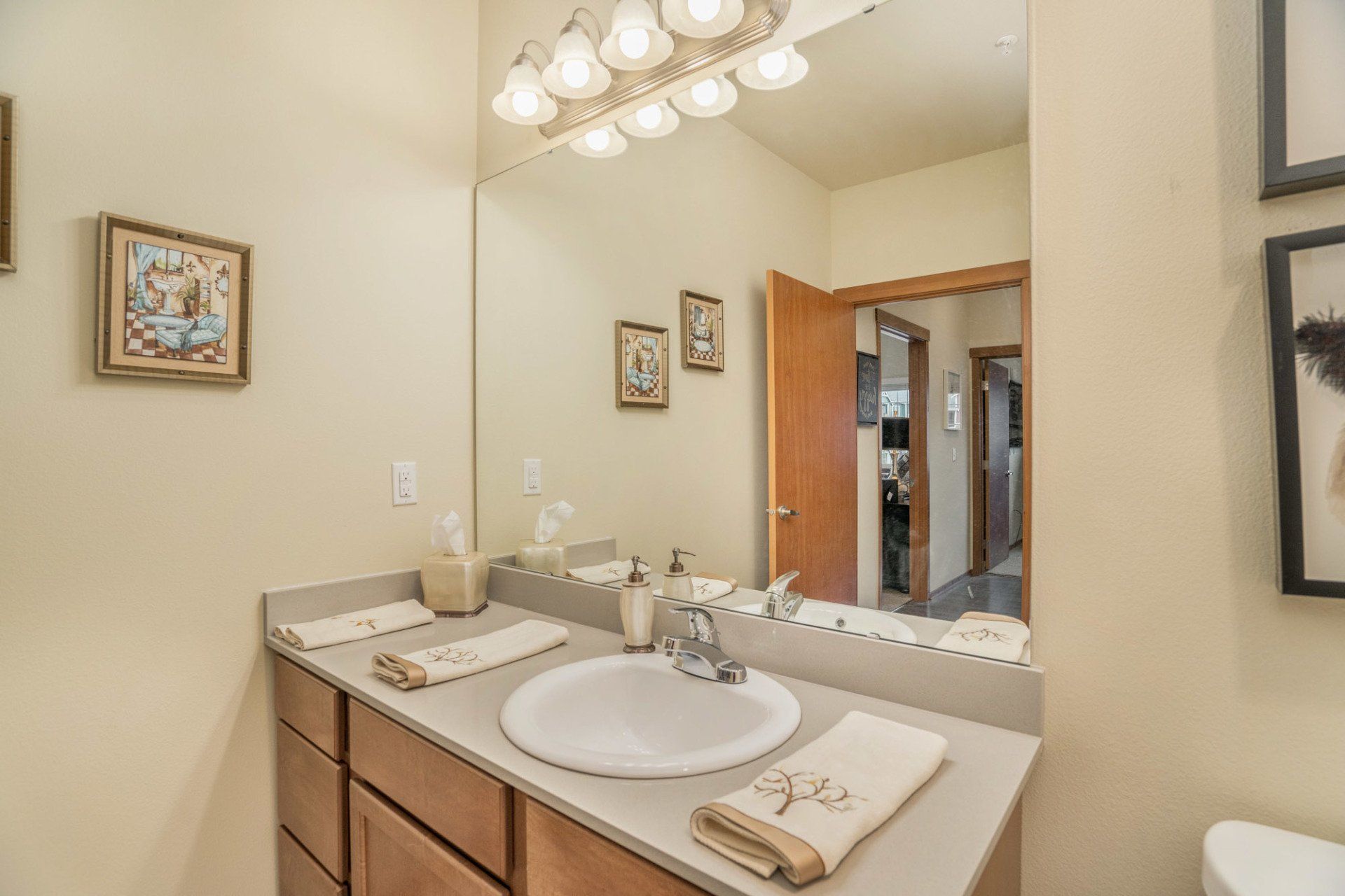 Bathroom | Edgewood Heights