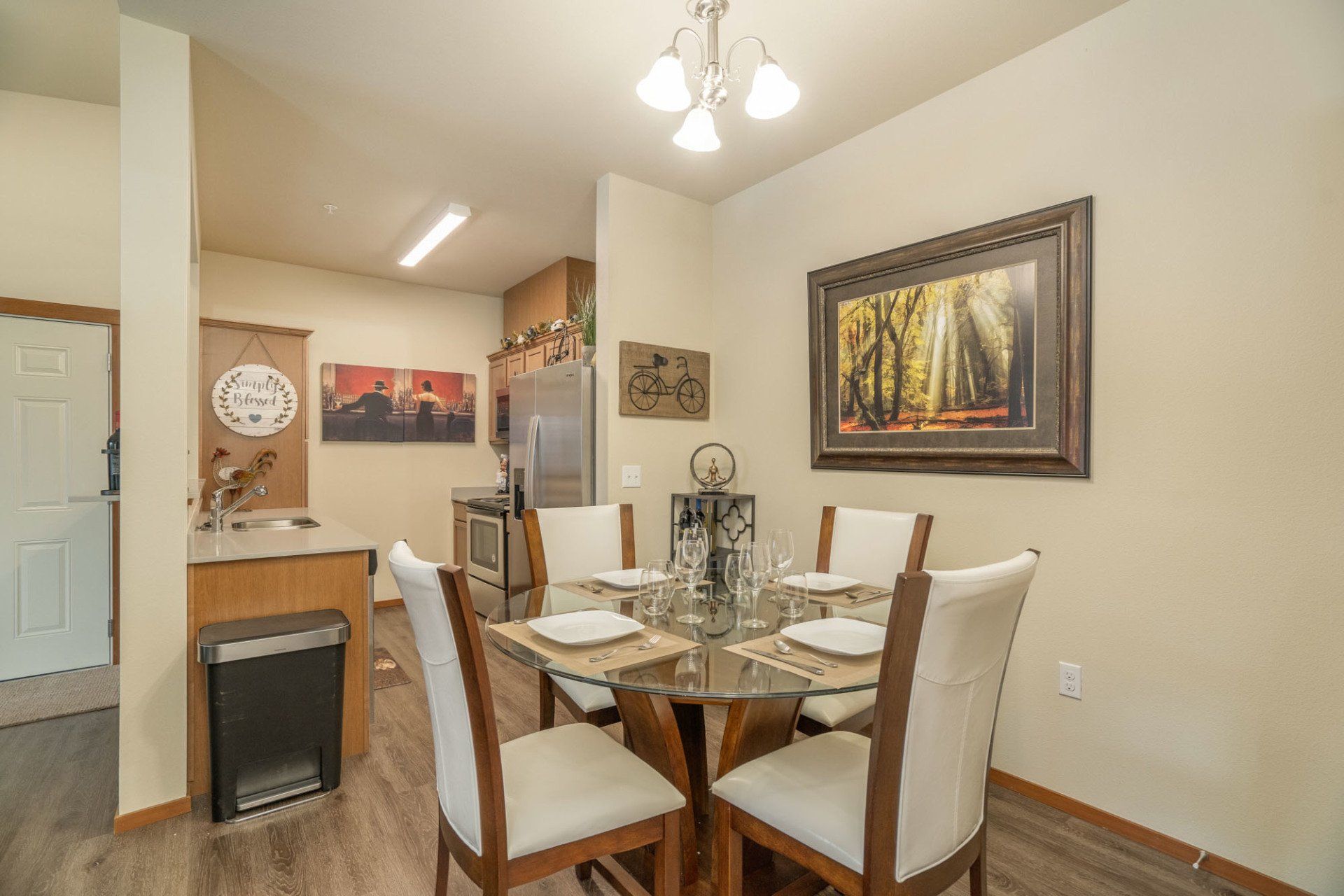 Dining Room | Edgewood Heights