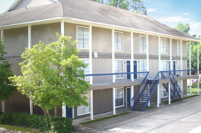 Exterior of Heritage Apartments