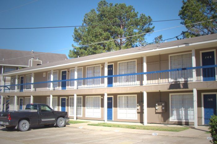Exterior of Heritage Apartments