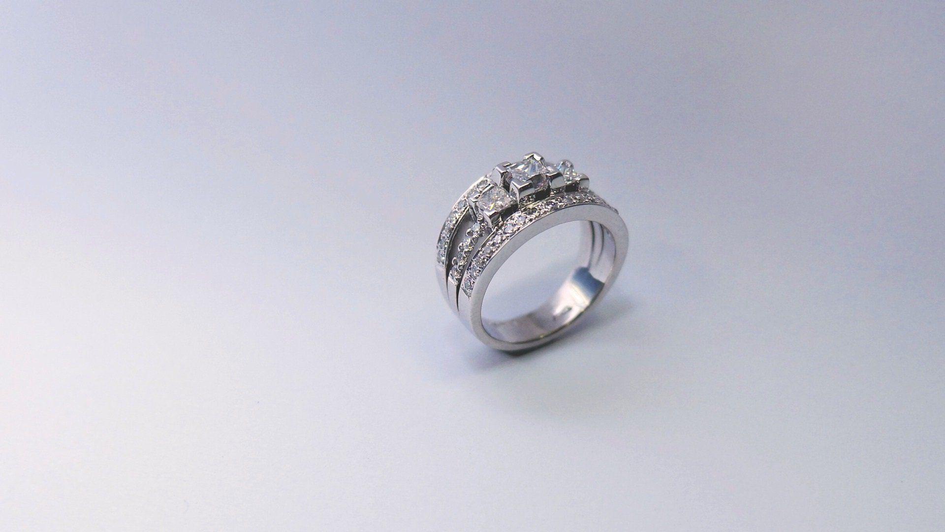 anello prezioso