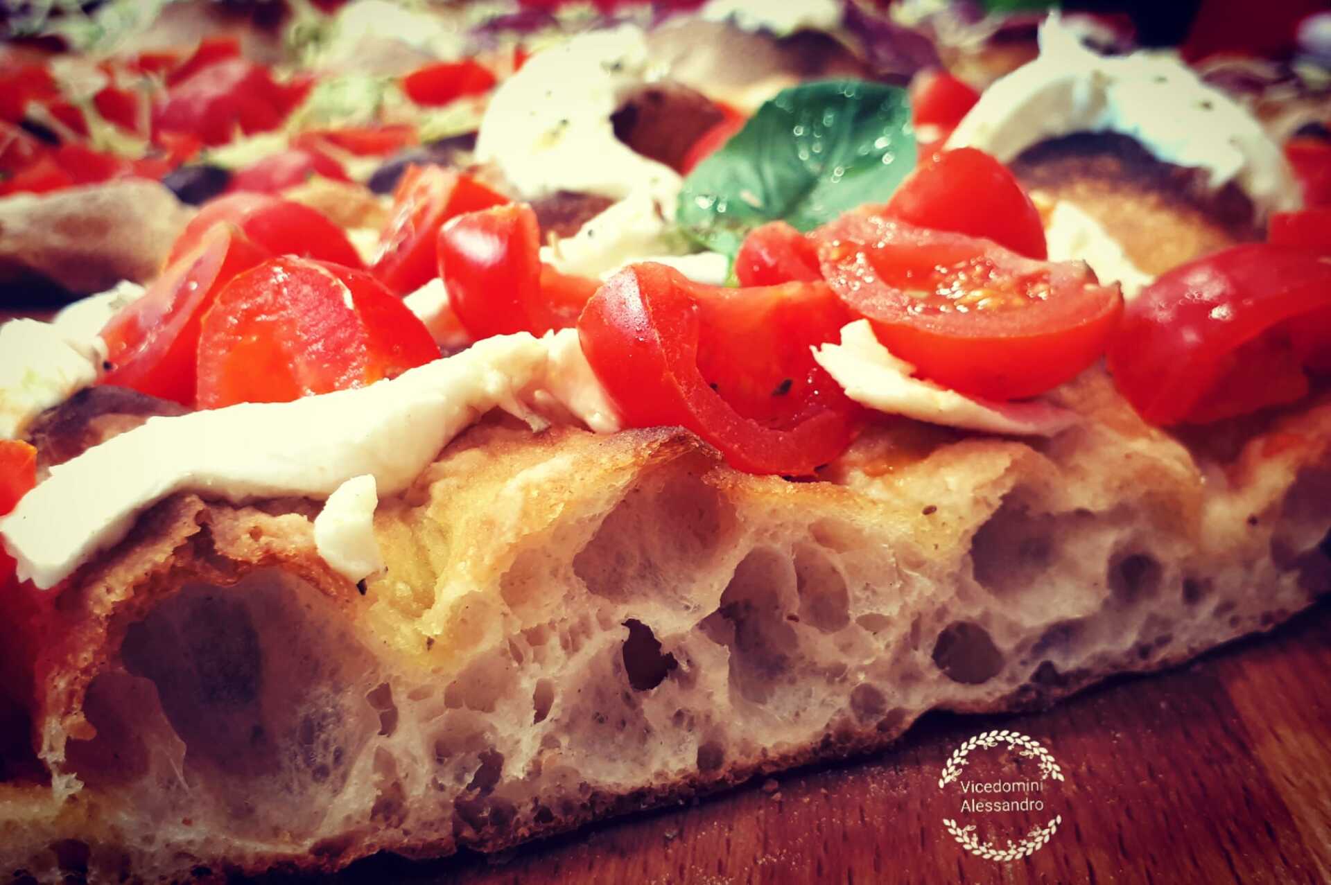 pizza lievitata con lievito madre