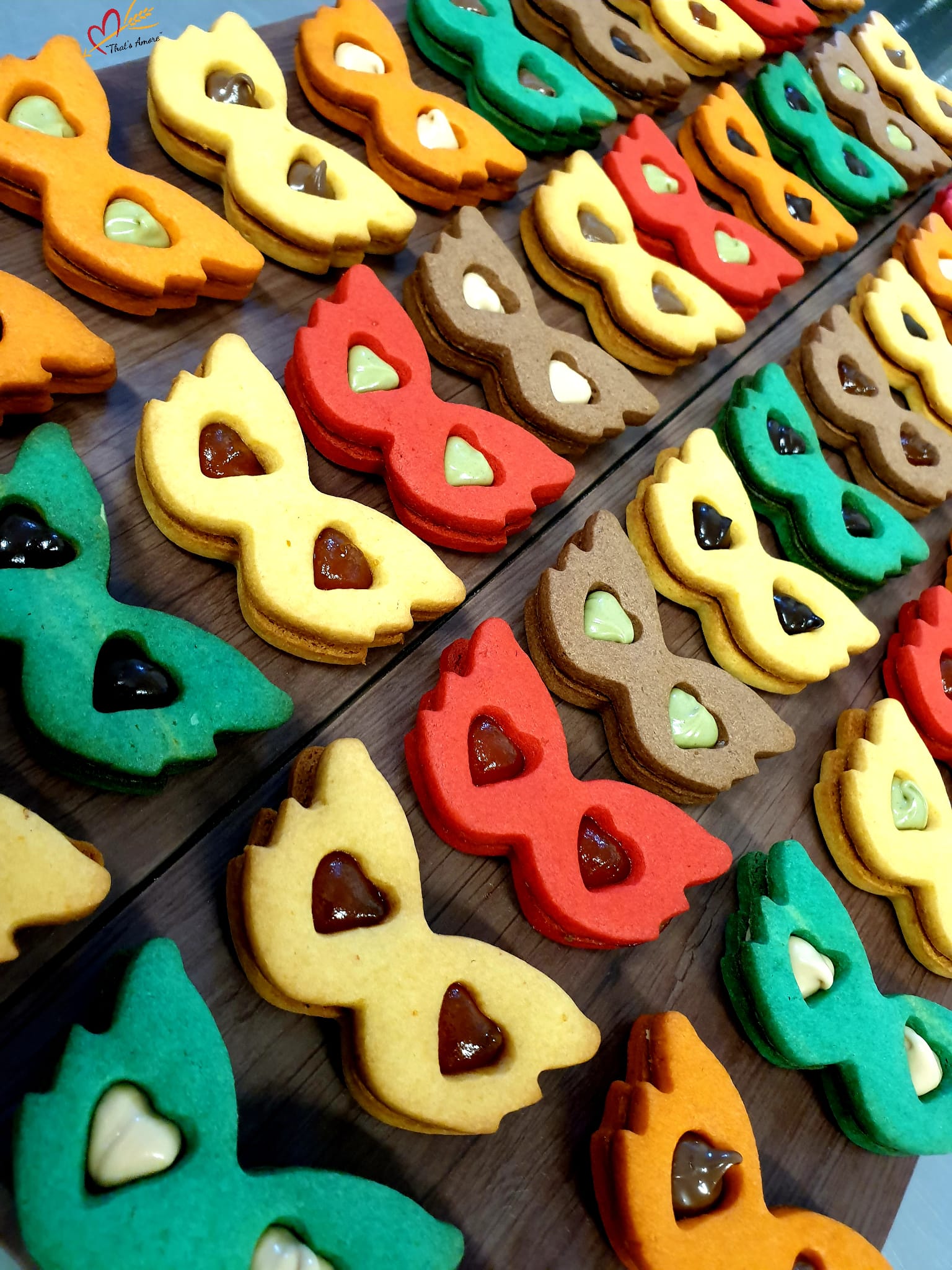 biscotti a forma di maschera di carnevale