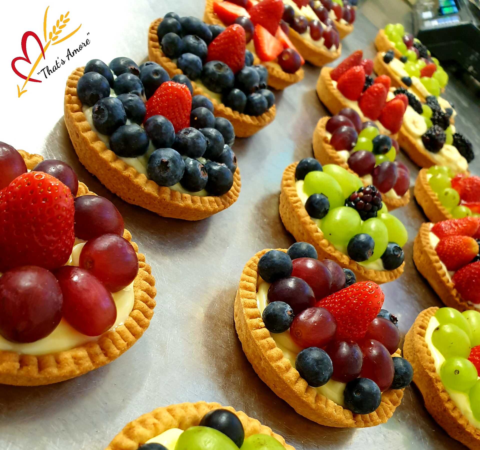 pasticceria con crema gialla
