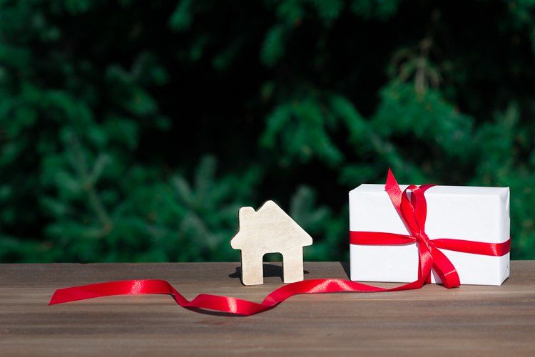 Purchase of real estate at low price