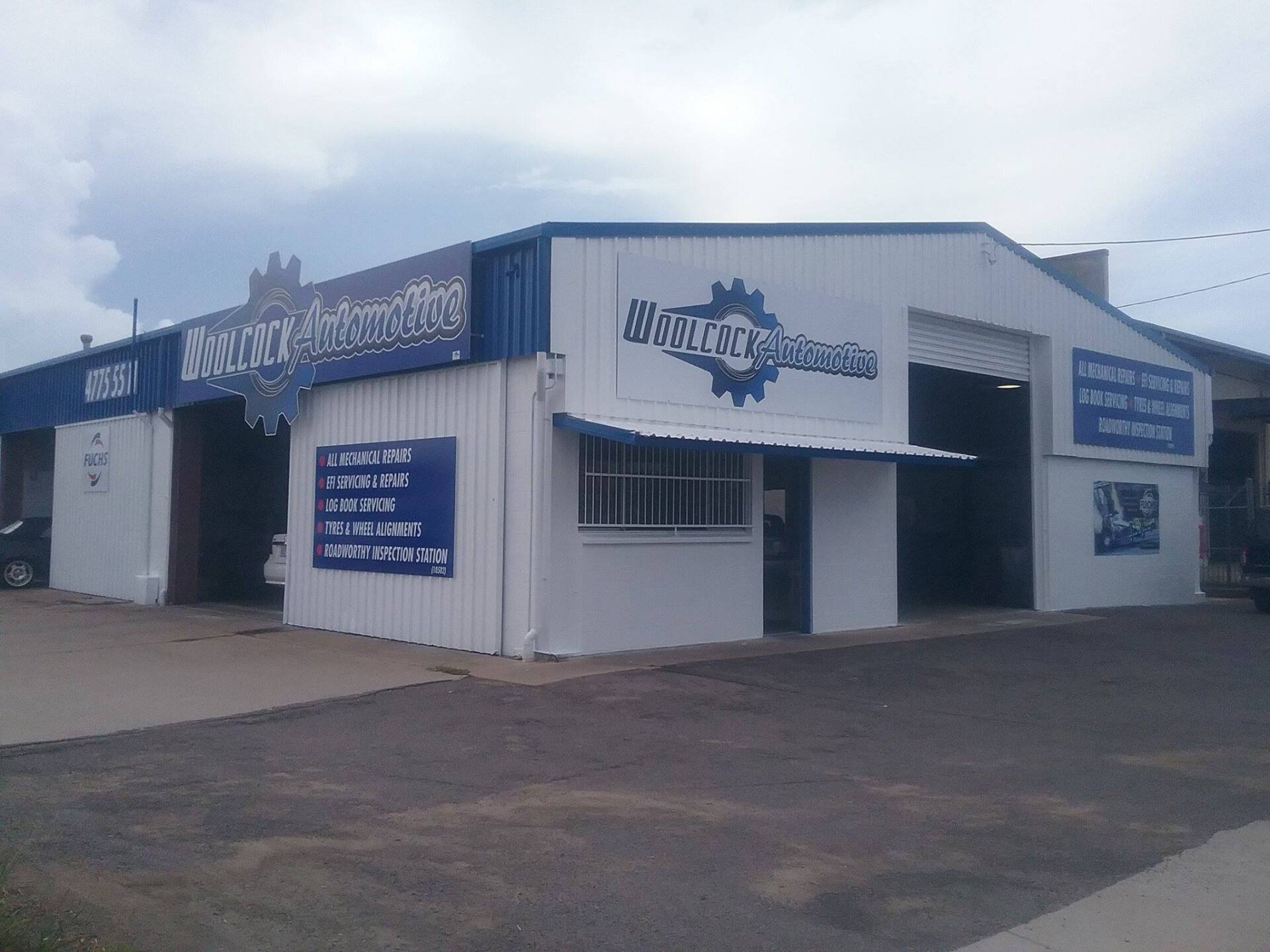 Mechanic Check  The Engine Oil — Woolcock Automotive In  Townsville QLD