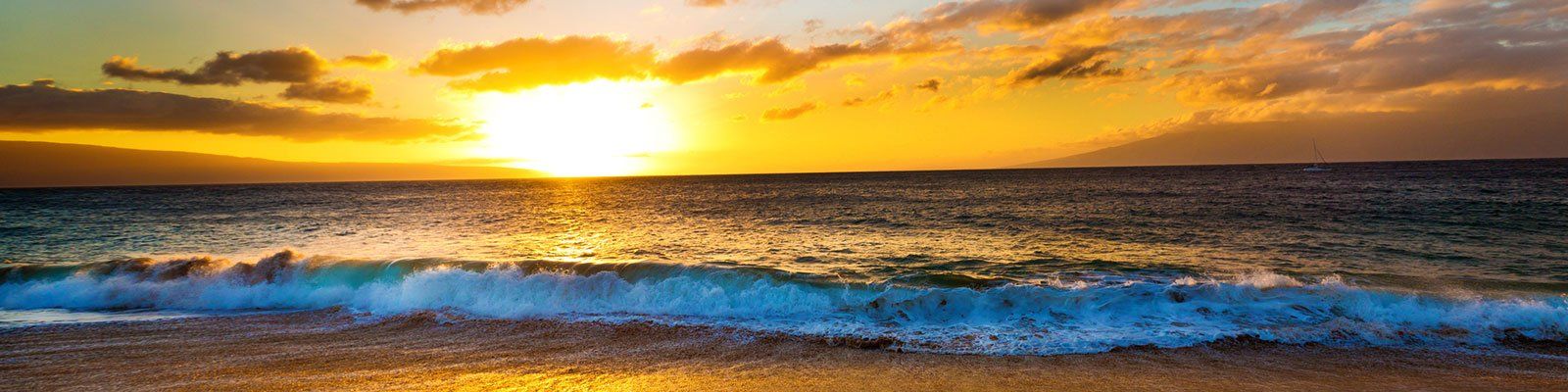 Sunset at Kannapali Beach on Maui.