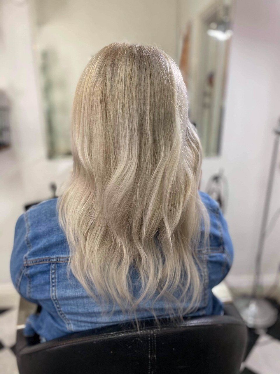 Curly Hairstyle — Hairstylists in Tamworth,NSW